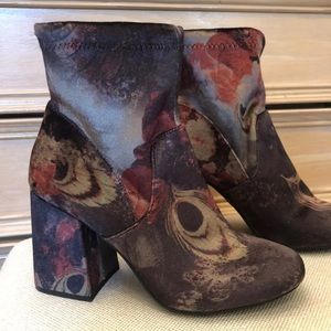 CHUNKY HEEL BOOTIES 7.5